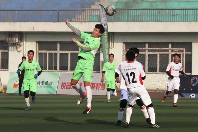 成都蓉城上演横梁帽子戏法 西南德比云南玉昆绝平