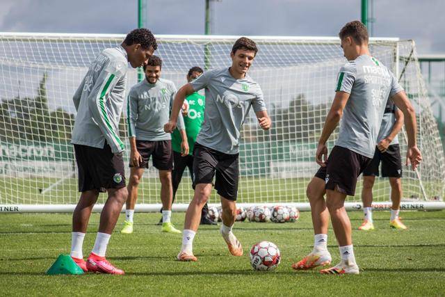 杨鸣：中国男篮其实更需要克拉克森这种小外援