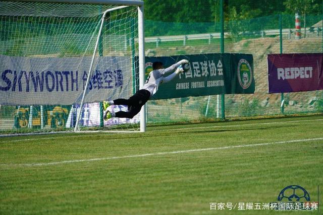 父子同台！詹姆斯与布朗尼同时登场创造历史